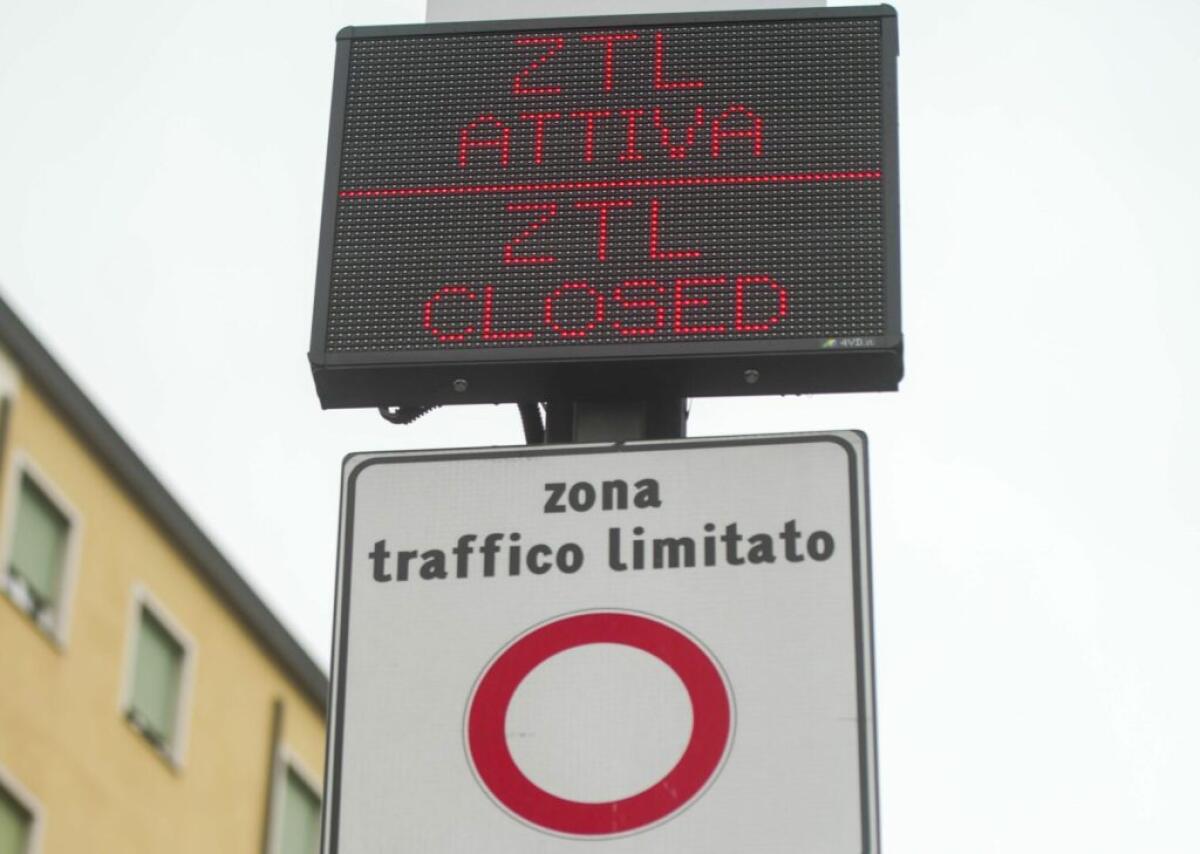 Diecimila auto nella lista bianca della Ztl a Palermo, denuncia del Presidente Amat - 