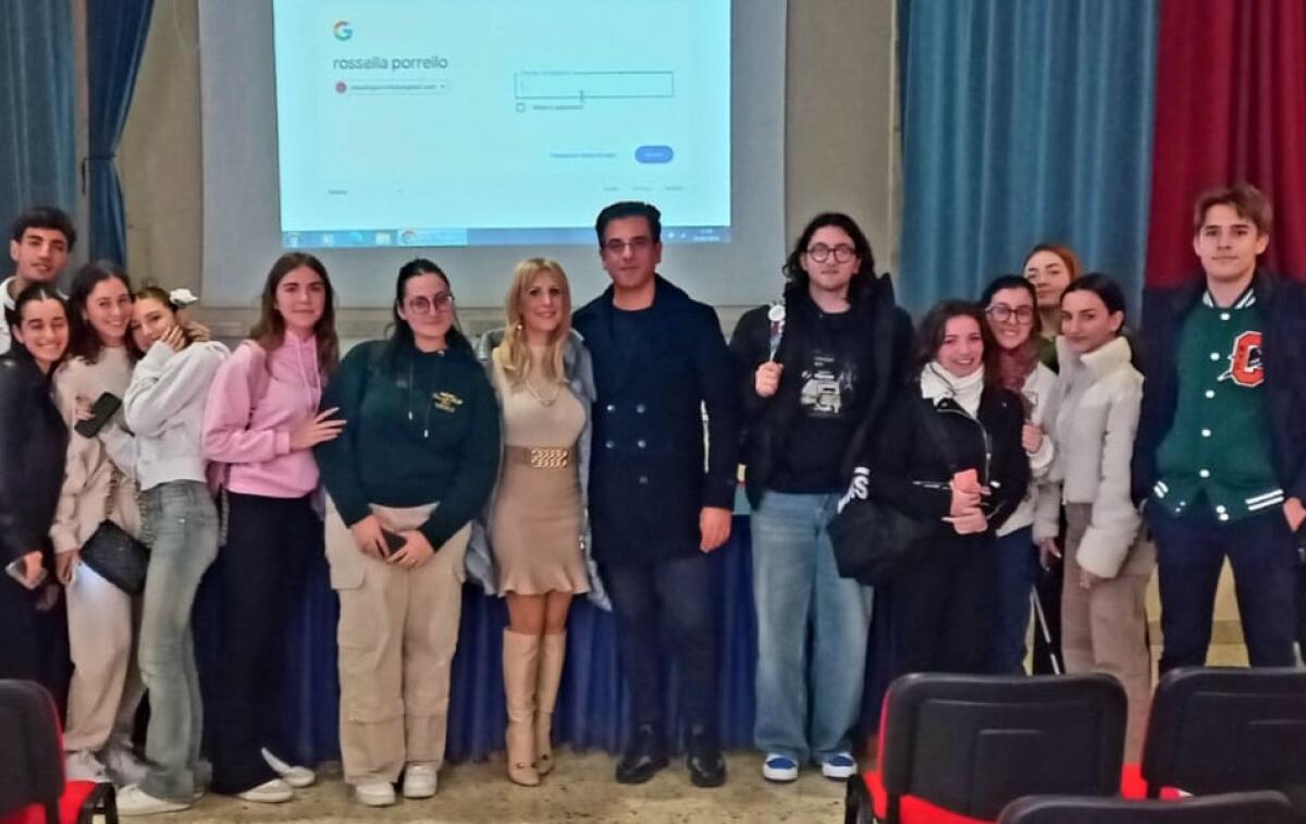 Intelligenza artificiale, 170 liceali a confronto con docenti universitari - 