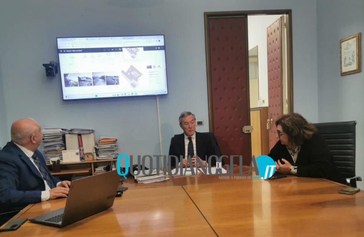 Dirigenti, in municipio coperta corta: sempre più settori al segretario Ferro, ambiente a Collura - Greco insieme al segretario Ferro e al dirigente Collura