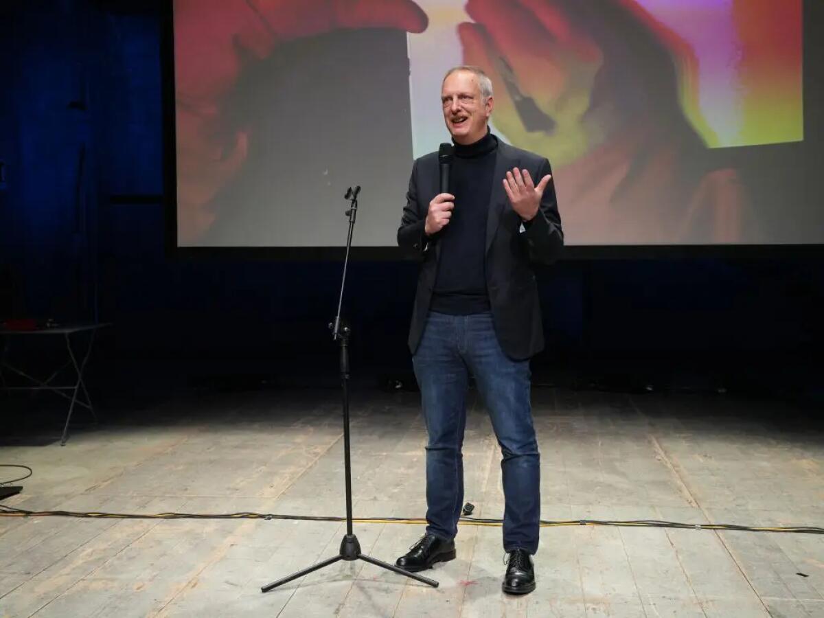 Tv, stop allo scrittore Scurati su Rai 3. Insorgono le opposizioni - 