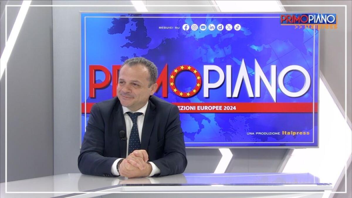 De Luca “Sondaggi ci danno in crescita, l’Europa faccia il suo mestiere” - 