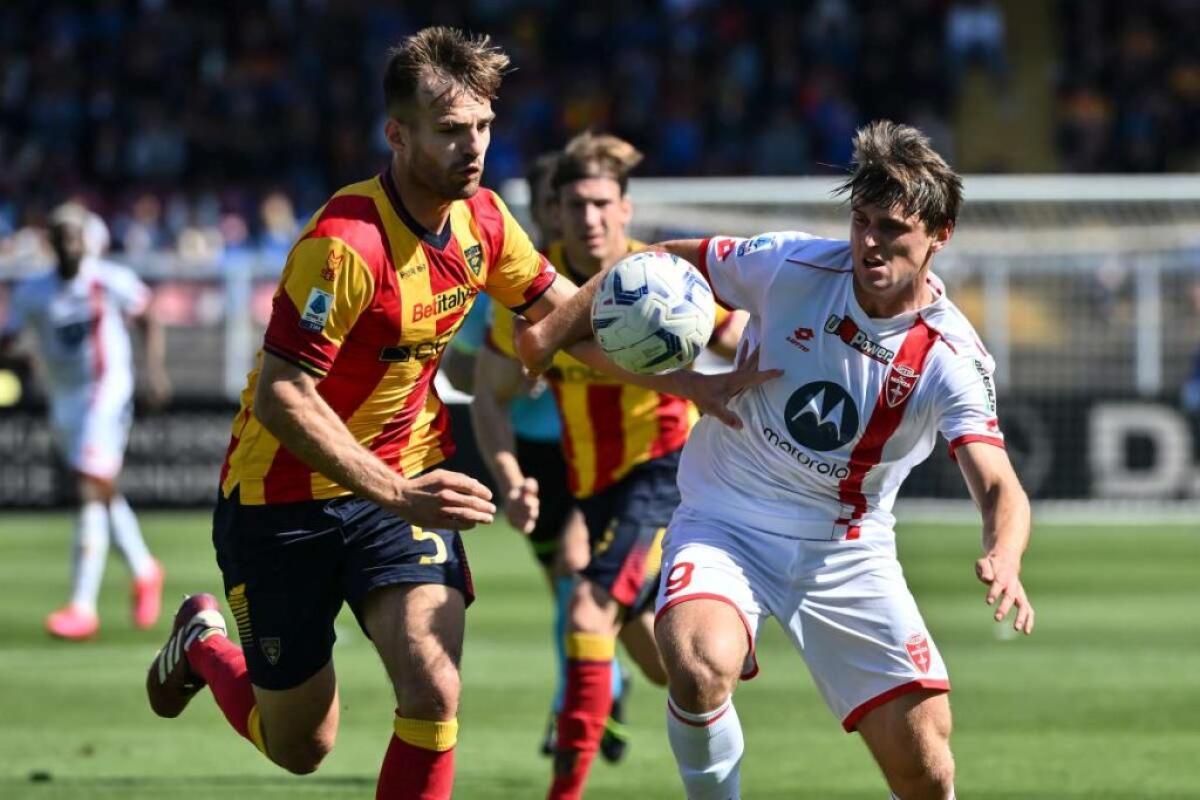 Succede tutto nel recupero, 1-1 tra Lecce e Monza - 