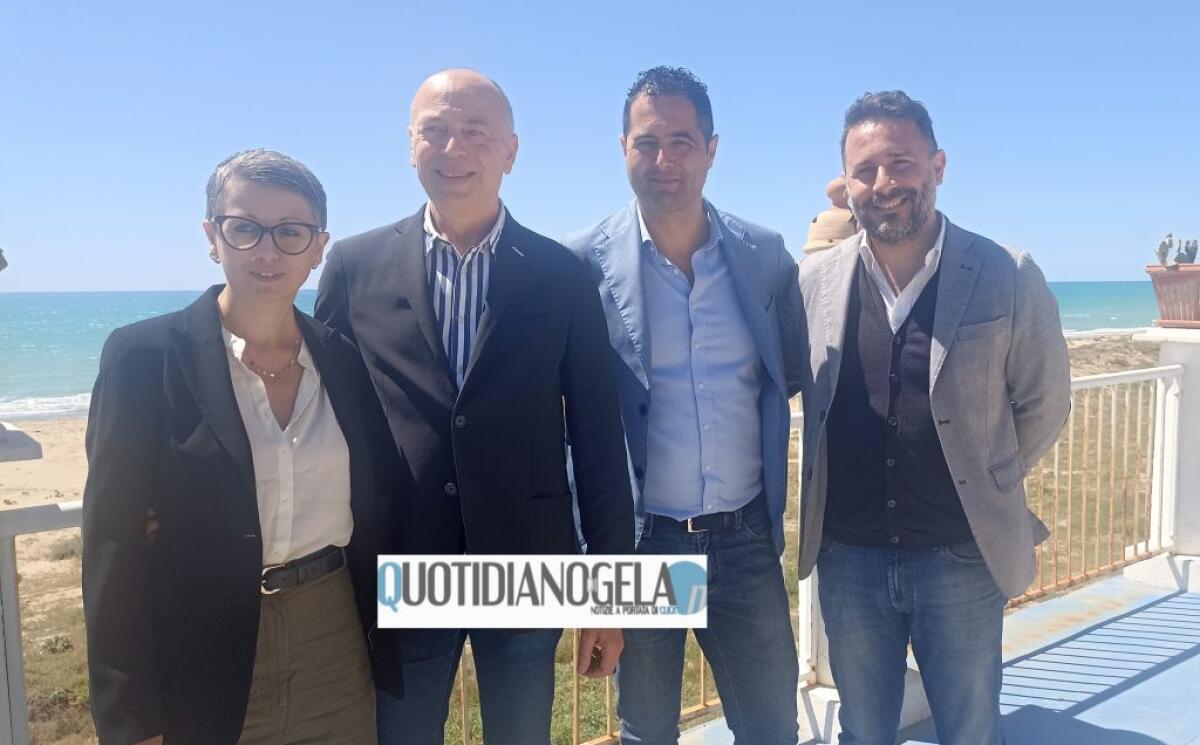 "Altra" pronta ad esordire con Di Stefano: "Progetto progressista e civico, Pd e Iv? Siamo aperti" - Di Paola insieme al senatore Lorefice, a Farruggia e al candidato sindaco Di Stefano