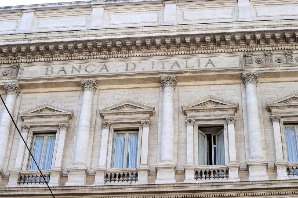 Bankitalia stima crescita del Pil a +0,8% nel 2024 - 