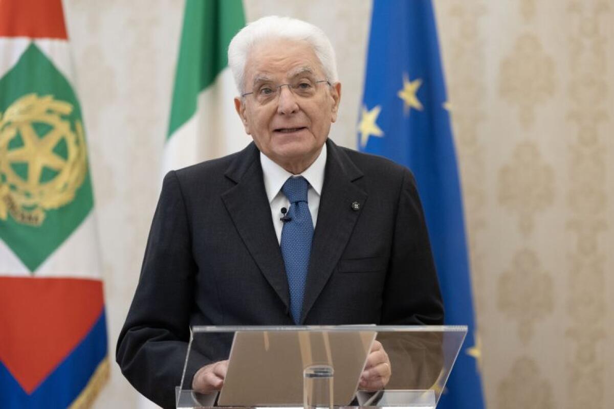 Mattarella “Urgente creare una difesa unica europea” -