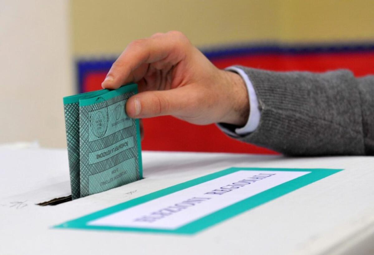Basilicata al voto, urne aperte oggi e domani -