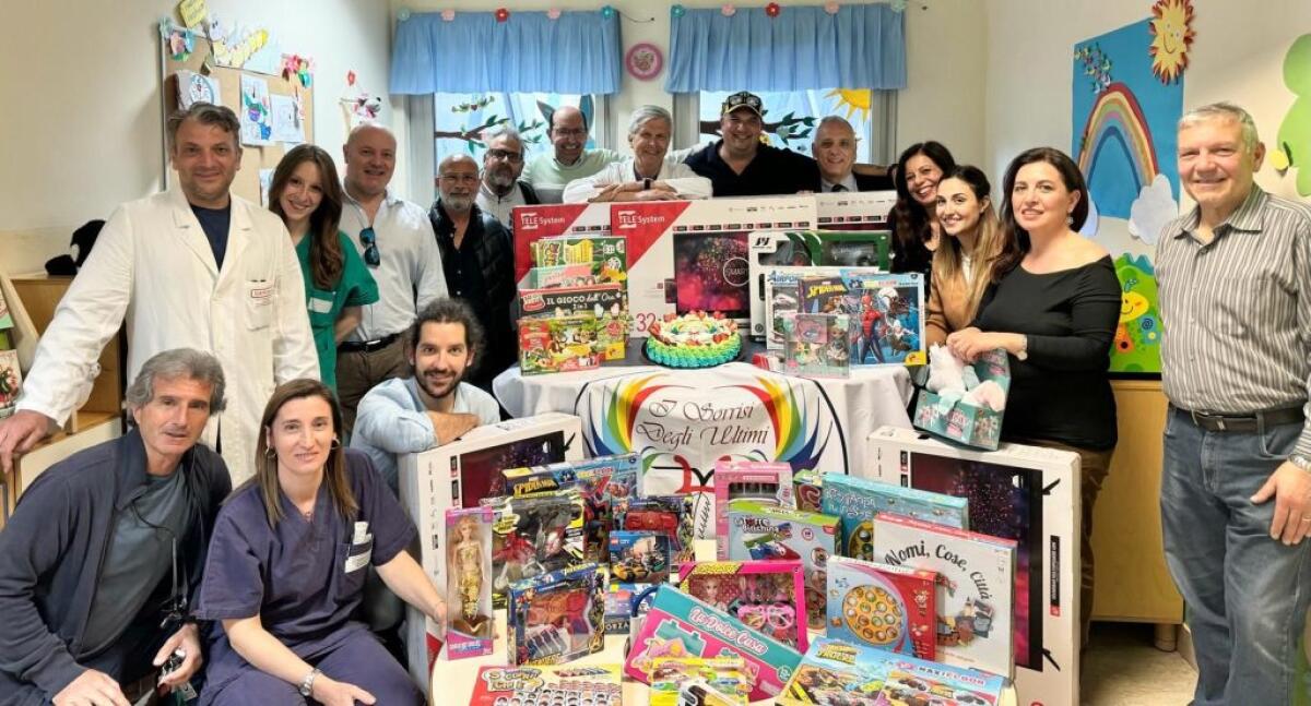 Giocattoli e 5 smart Tv per piccoli degenti “Garibaldi Nesima” di Catania - 