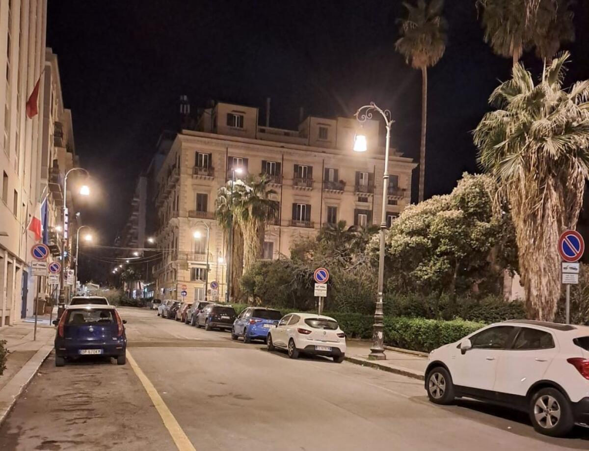 Illuminazione a Palermo, Amg riaccende oltre cento punti luce -