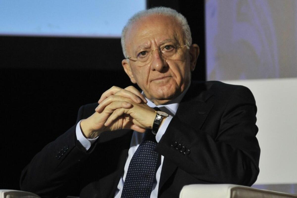 De Luca “Premier Meloni ci ha comunicato la sua vera identità e noi concordiamo” -