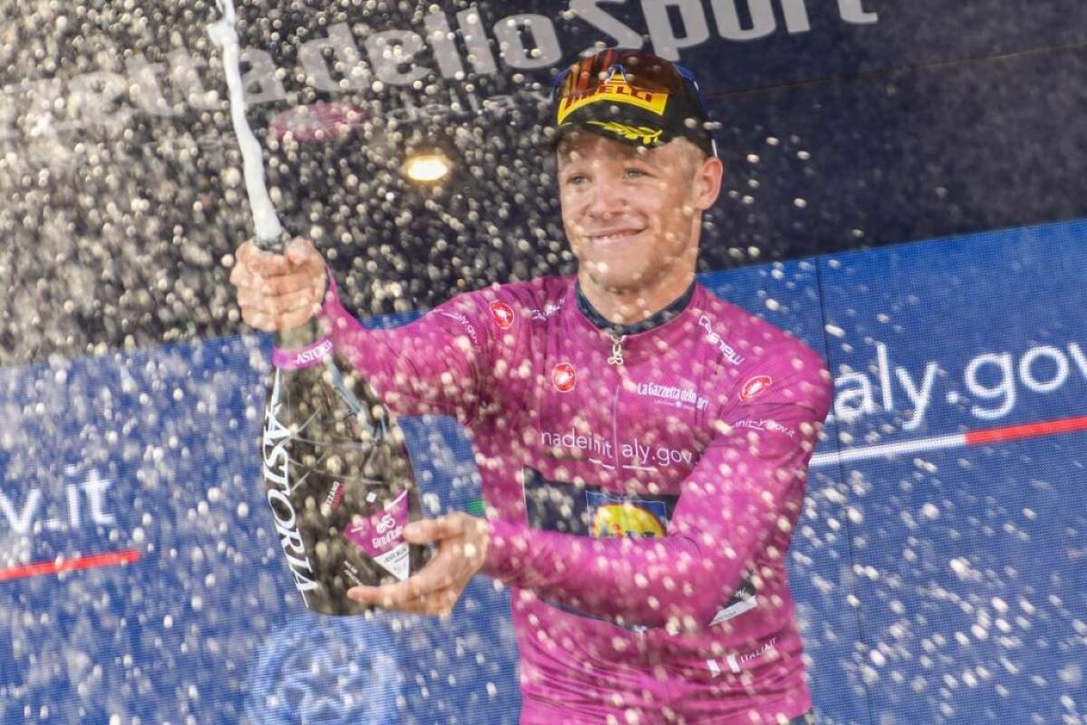 Tris di Milan al Giro, Pogacar sempre in maglia rosa - 