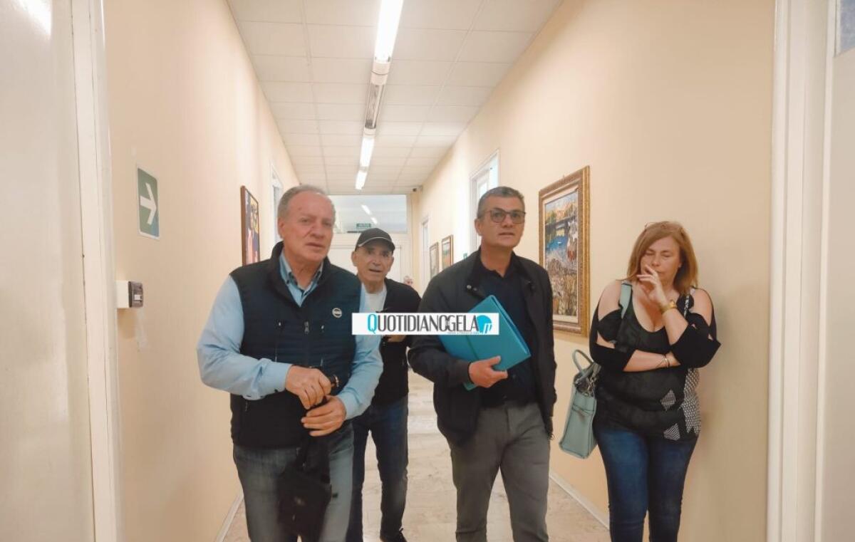 Gli autonomisti depositano la lista, i nomi a sostegno del candidato a sindaco Di Stefano -
