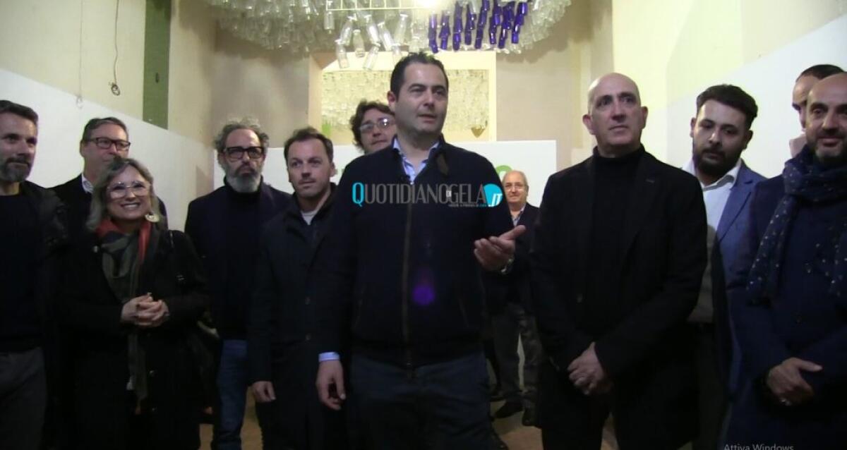 Sette liste, domani confronto Di Stefano-alleati: si stringe su assessori da designare - Di Stefano e gli alleati