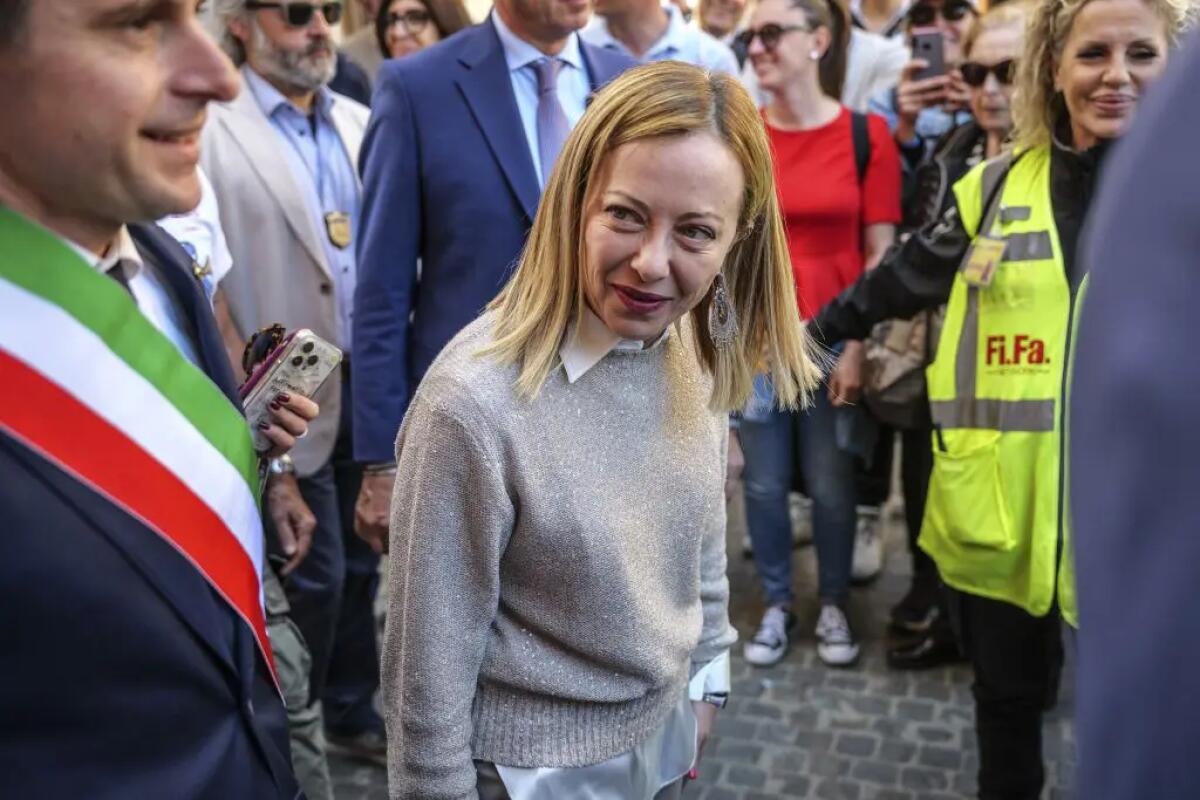 Meloni “Don Maurizio Patriciello deriso da De Luca, segnale spaventoso” - 