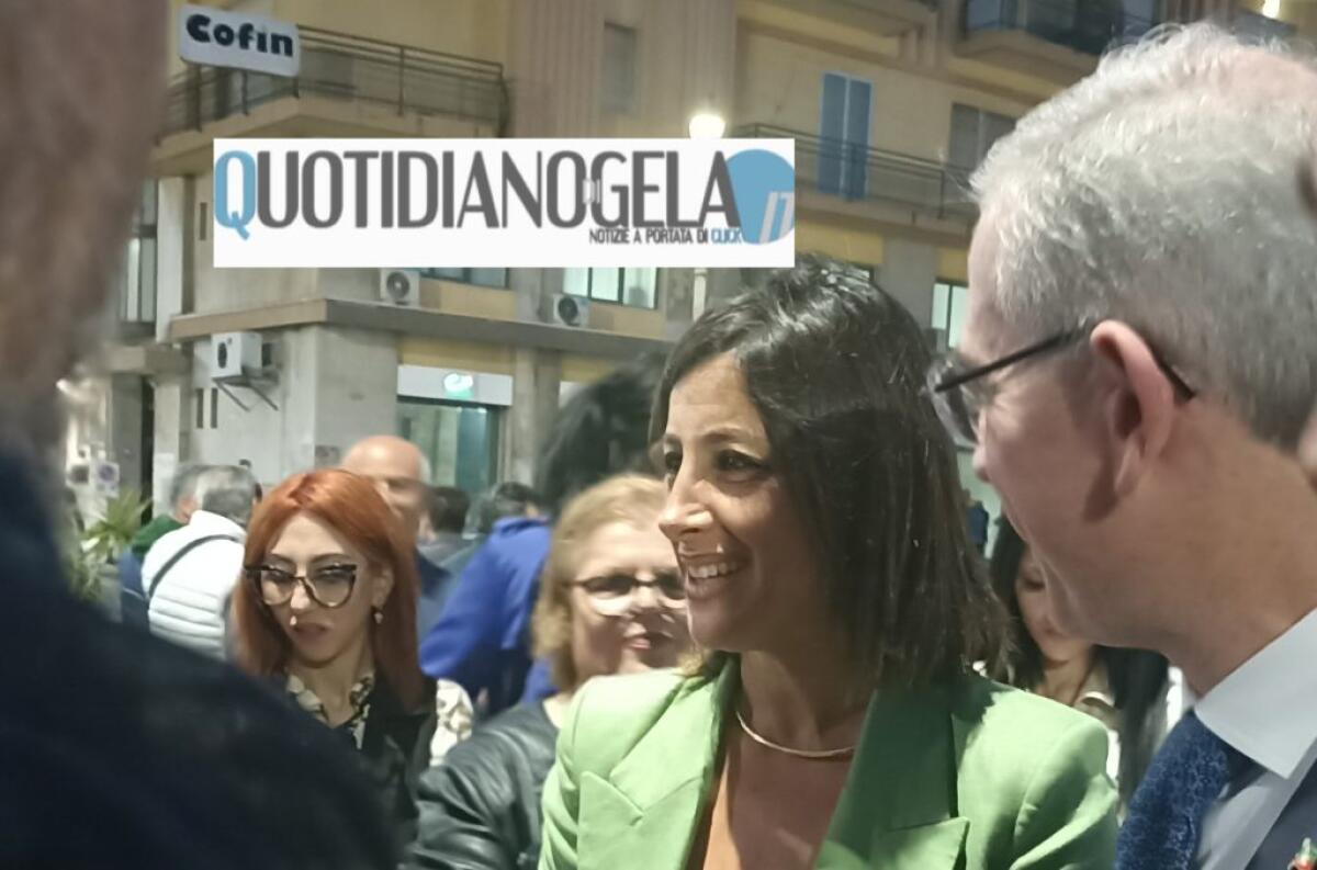 Morselli ancora poco convinta dalle soluzioni in campo, priorità agli iter dell'assessorato - L'assessore Romina Morselli durante l'inaugurazione del comitato elettorale del forzista Falcone