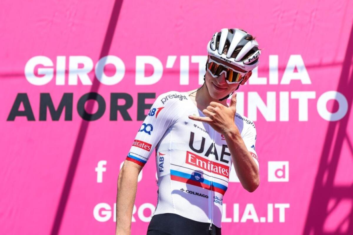 Pogacar trionfa ad Oropa, è la nuova maglia rosa al Giro - 