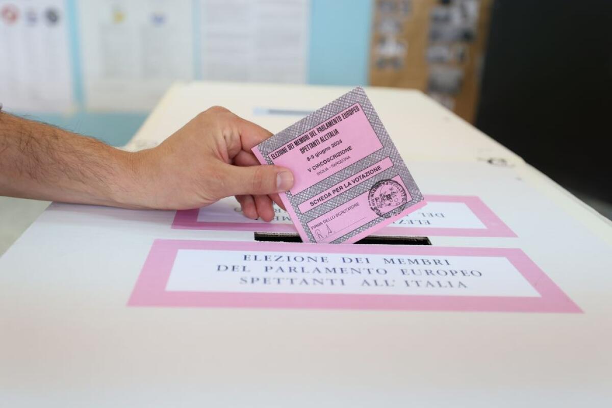 Europee, dalle 7 di riaperti i seggi. Ieri affluenza al 14,64% - 