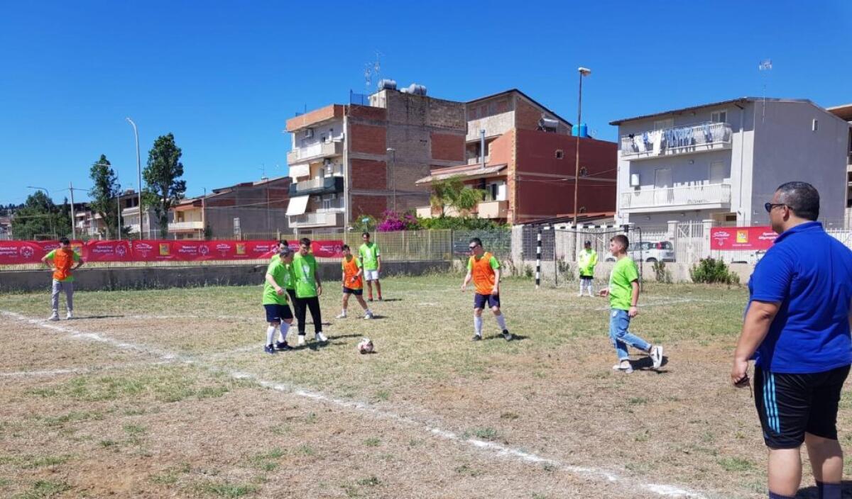 All'istituto alberghiero un campetto da calcio aperto ai giovani del quartiere -