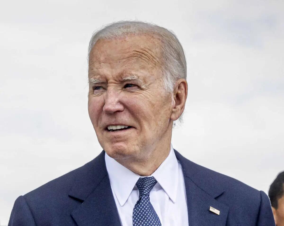 Biden commemora il D-Day “Dobbiamo difendere la democrazia” - 