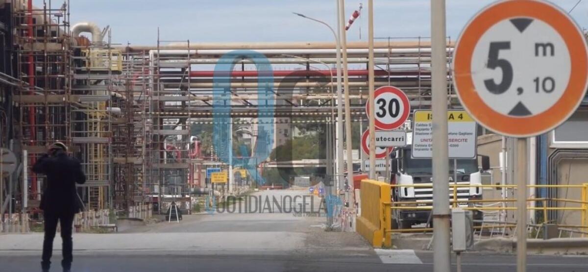 Simulazione in raffineria, attivate le sirene: effettuata evacuazione di prova - Un'area interna di raffineria