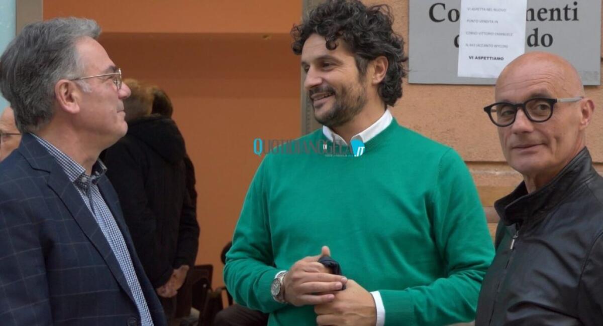 Scerra ha incontrato Cosentino e Di Stefano: a breve dovrebbe ufficializzare eventuali scelte - Scerra insieme a Paolo Comandatore dei liberali e all'avvocato Giuseppe D'Aleo
