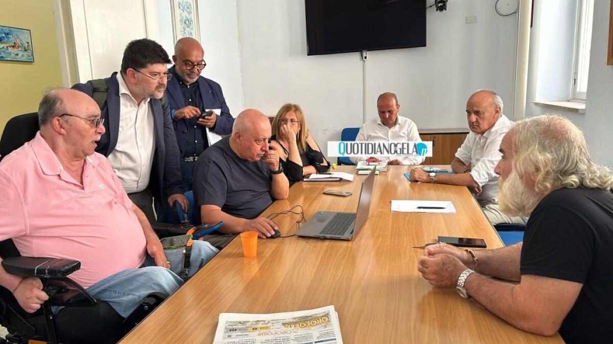 Accessi al mare per i disabili, "una settimana per collocare le passerelle nei punti individuati" - 