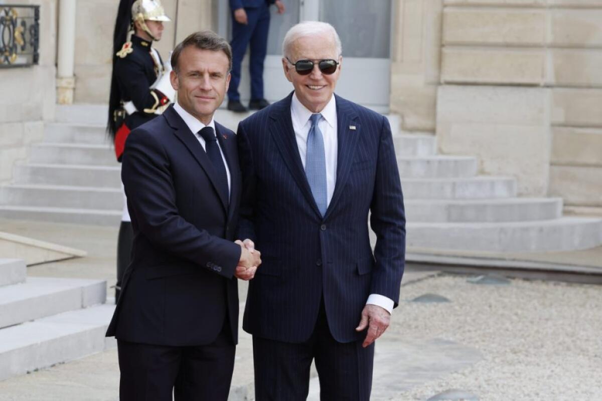 Biden incontra Macron “Tutta l’Europa è minacciata dalla Russia” - 