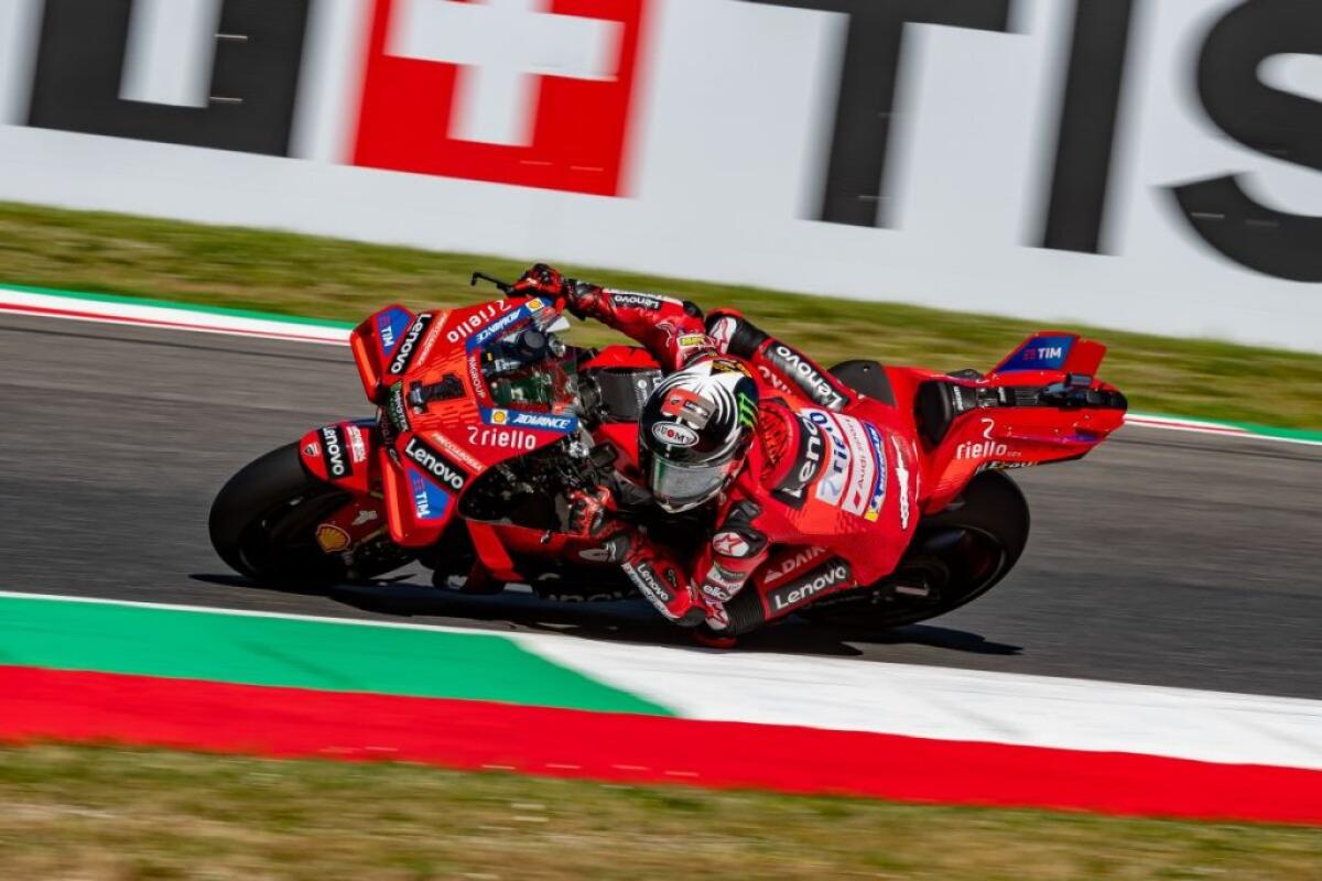 Bagnaia domina la sprint di Assen e si avvicina a Martin - 