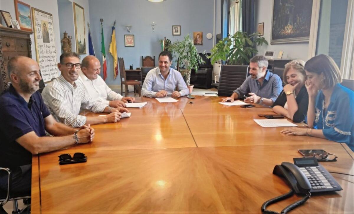 Prima "giunta" informale, acqua e servizi le priorità: deleghe da decidere con gli alleati - 