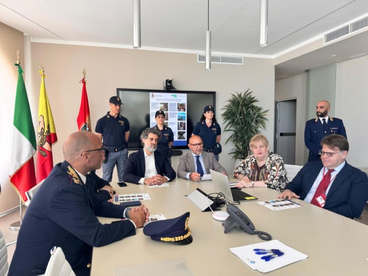 Aeroporto Catania, un flyer informativo per passeggeri e turisti -