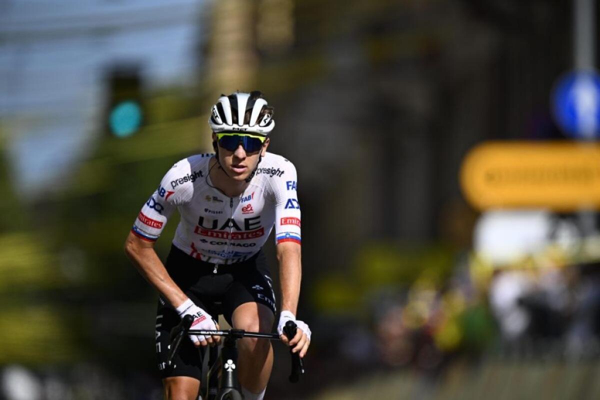 Vauquelin vince a Bologna, Pogacar in maglia gialla - 