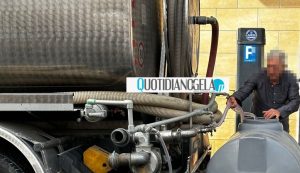 acqua-autobotte-cittadino-300x173.jpg