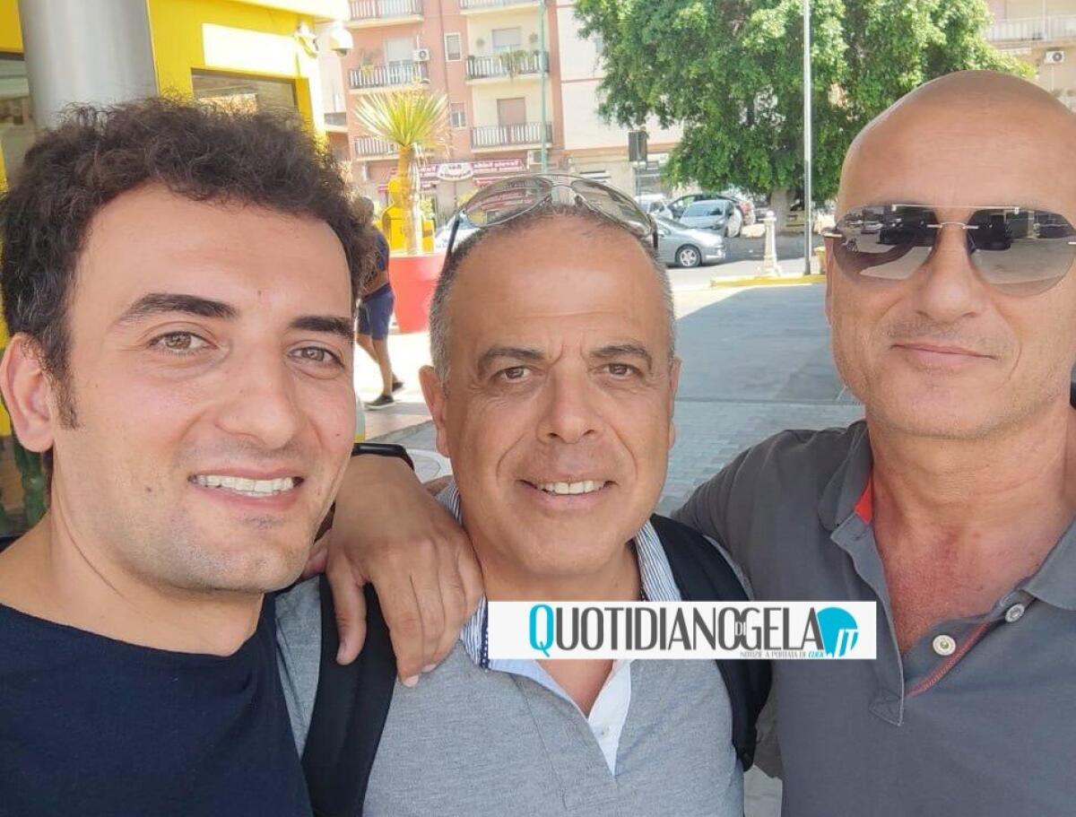 Il progetto basket è salvo, nuova società per ripartire: Cipolla sarà il presidente - Cipolla (al centro) insieme a Bernardo e D'Arma