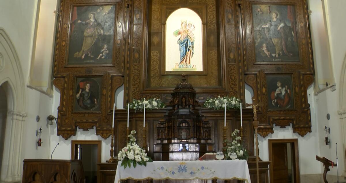 Il folklore di Maria SS delle Grazie tra ceri, uva e grazie ricevute - 