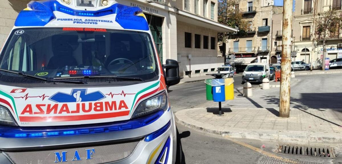 Dipendente comunale colto da malore, è stato trasferito in ospedale - 