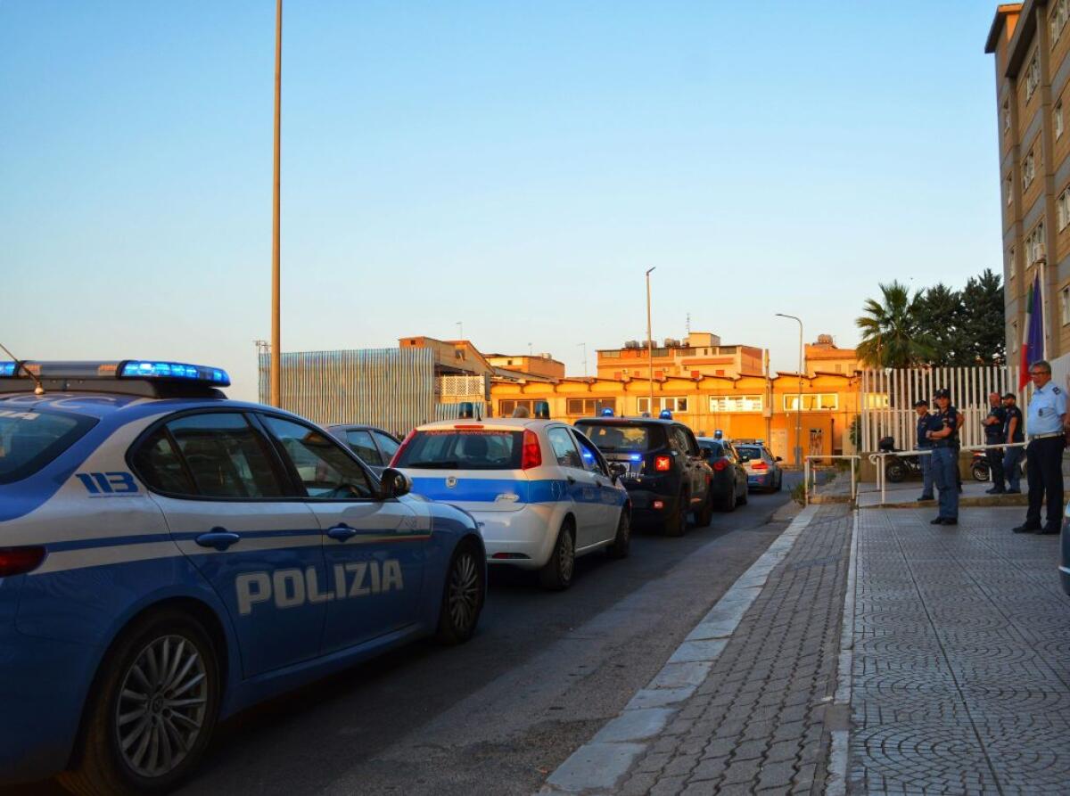 Controlli interforze nella movida del fine settimana: verifiche in attività commerciali -