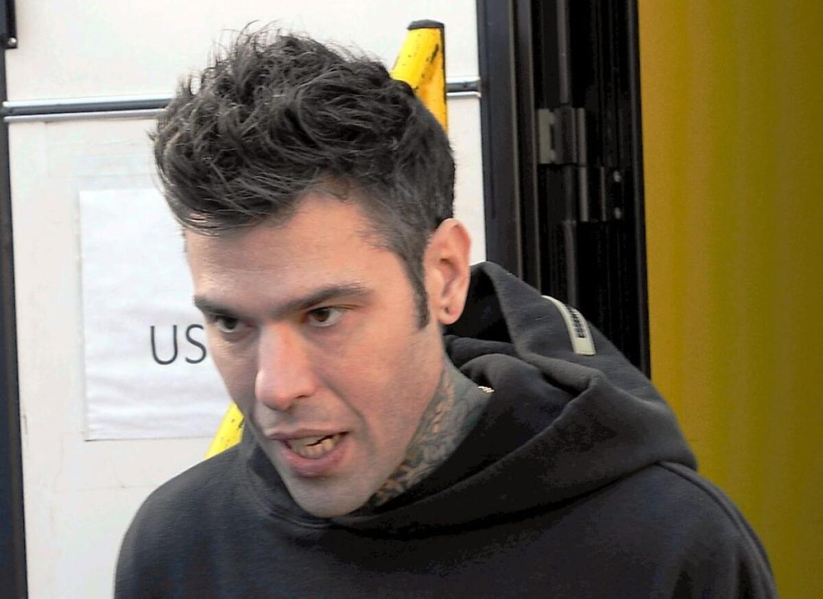 Fedez ricoverato dopo un’emorragia “Grazie di cuore ai dottori” - 