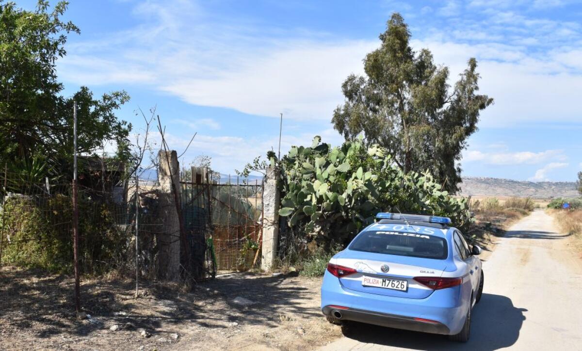 Furti di rame in un'area agricola, due arresti: i poliziotti hanno fermato i responsabili - 