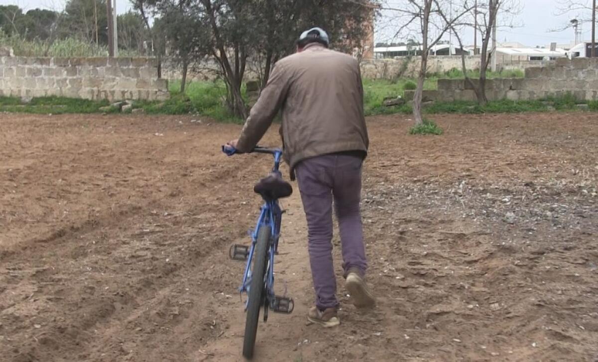 Chokri riabbraccerà la figlia, migrante vince la battaglia giudiziaria col Ministero -