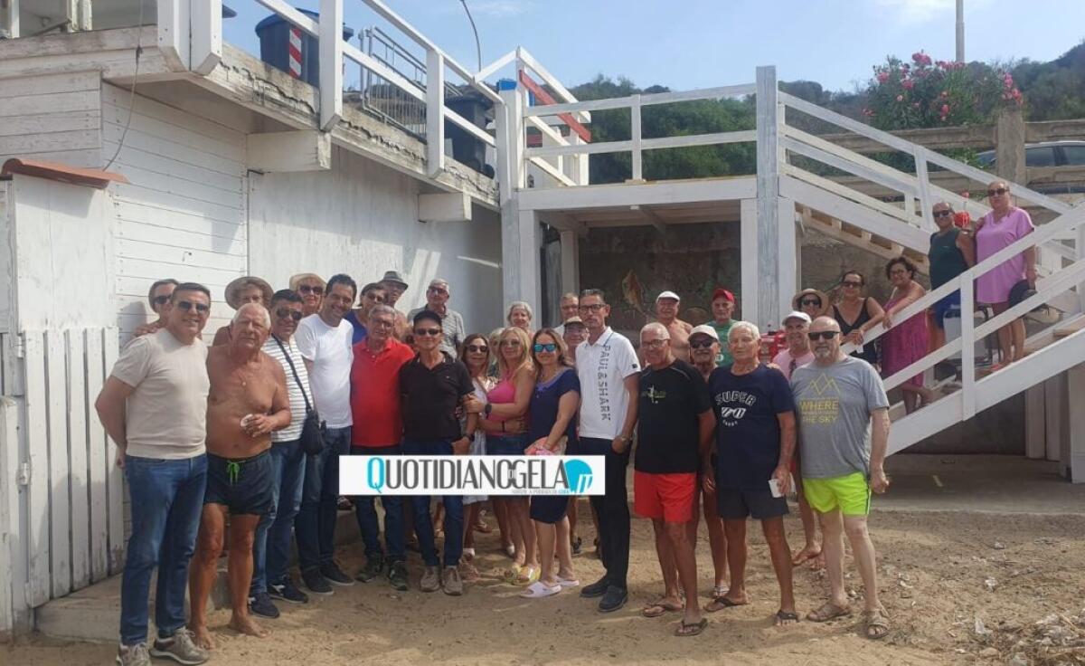 Accesso al mare ripristinato con i cittadini, lungomare ancora con criticità -