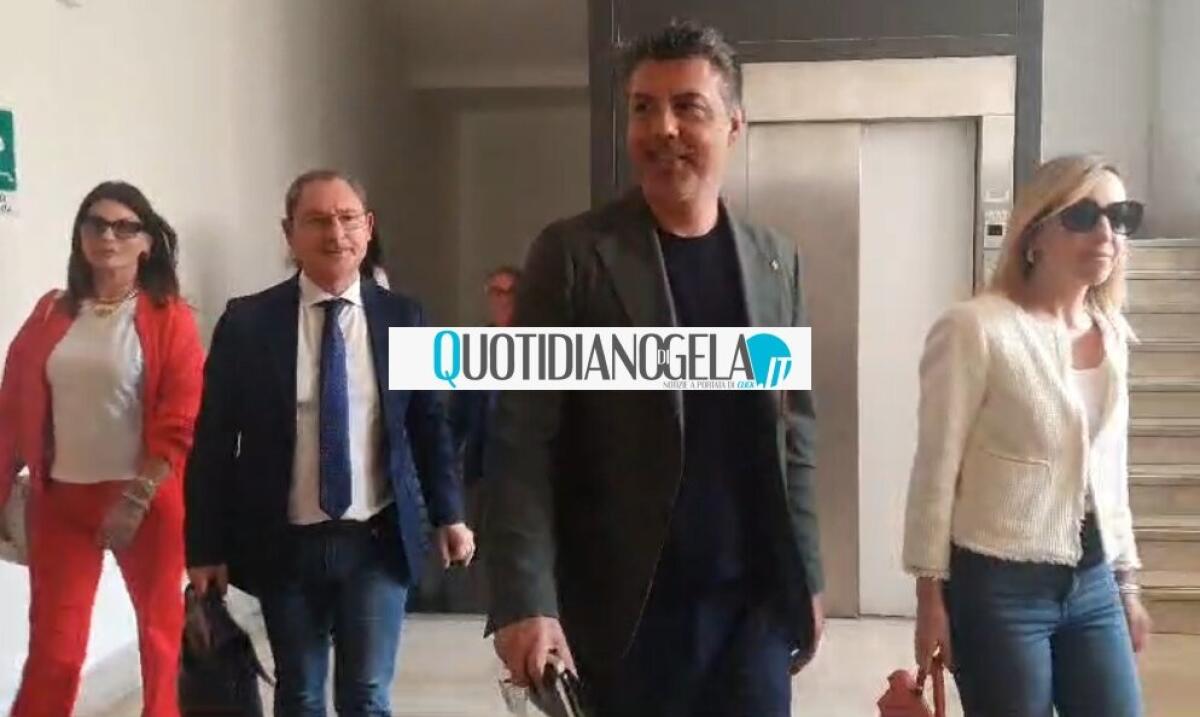Donegani: "Su crisi idrica sindaco adotti profilo più etico, Caltaqua? Guardi nella sua maggioranza" - Donegani, Paolo Cafà e altri esponenti di "PeR"