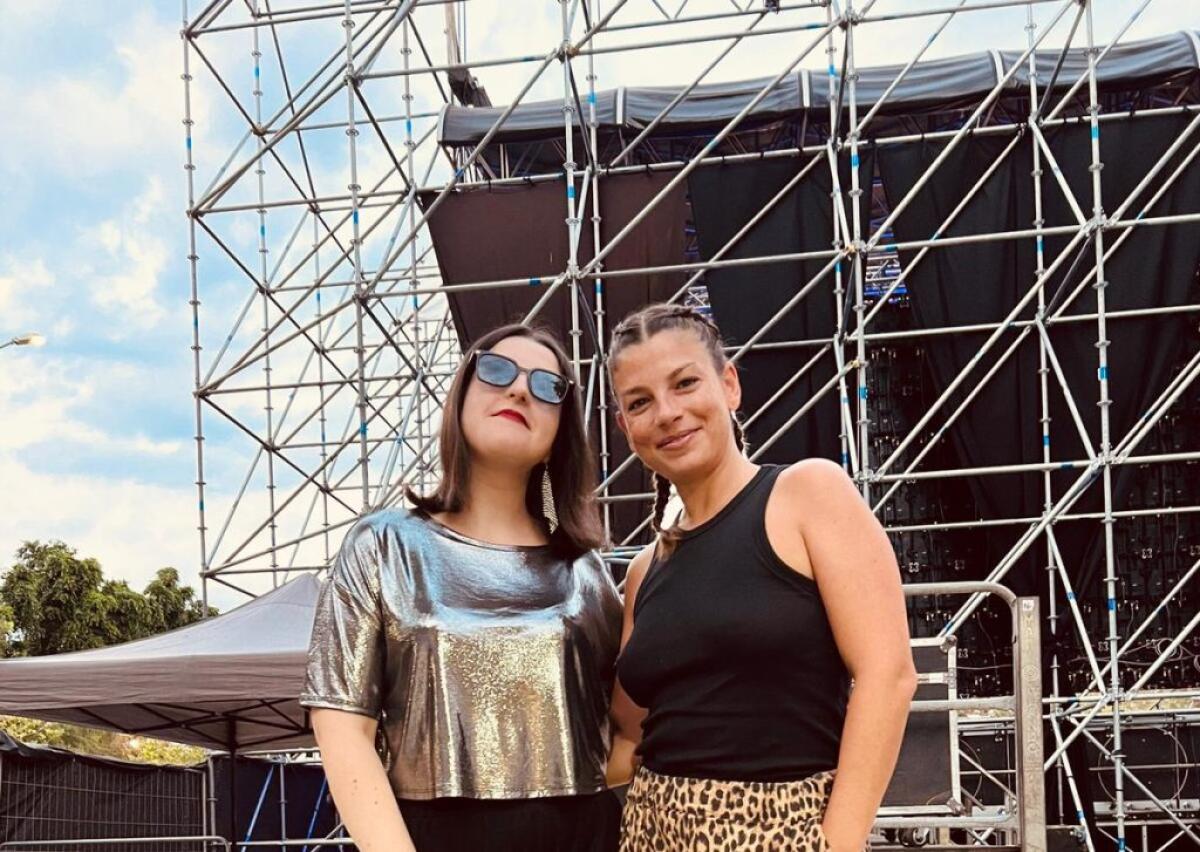 La rapper  gelese Apnea apre il concerto di Emma - 