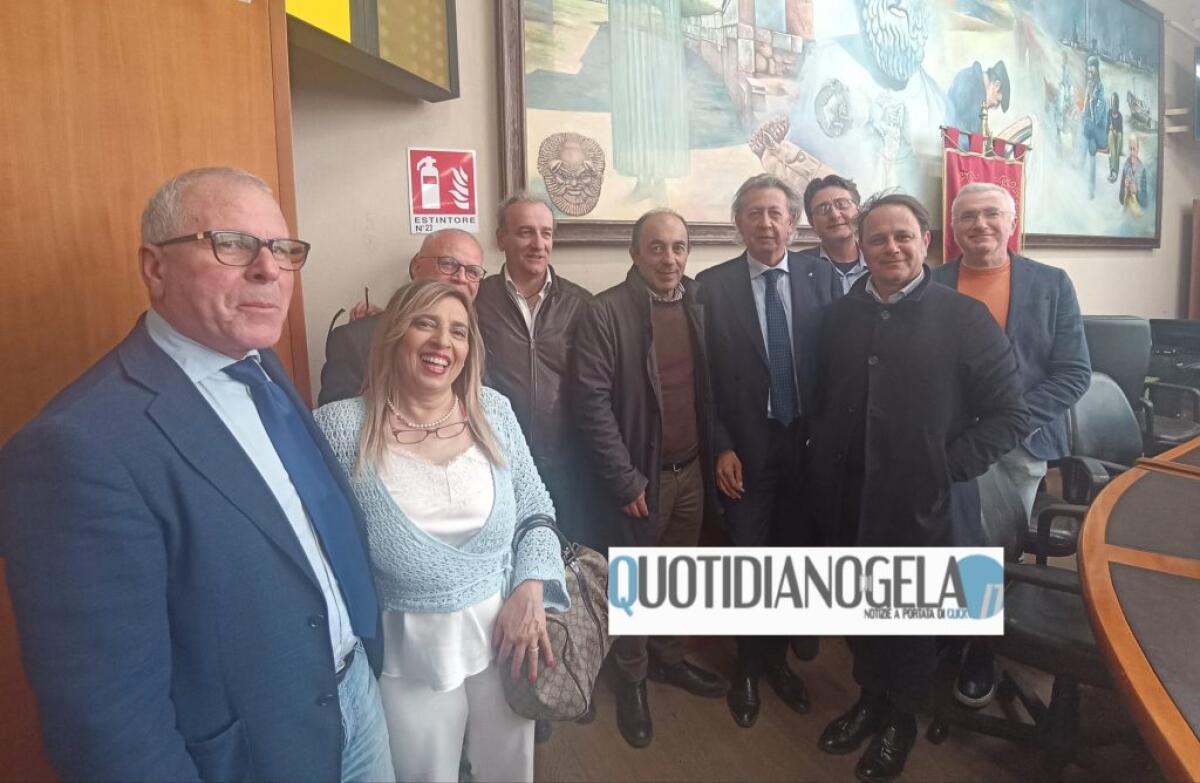 Unione Comuni, riparte consiglio: insediamento dei rappresentanti gelesi e l'esigenza di accelerare - Consiglieri e sindaci dell'Unione 