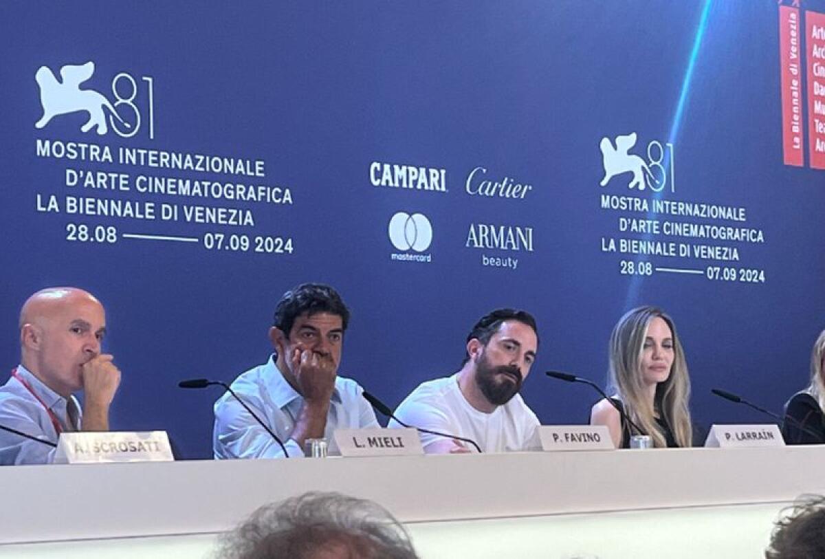 Venezia, Angelina Jolie “Con Maria Callas condivido la vulnerabilità” -
