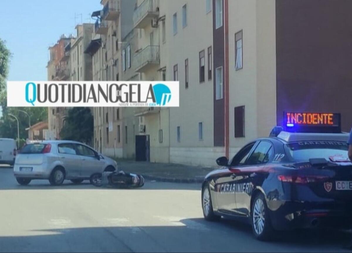 Incidente in via Falcone, impatto tra un'auto e uno scooter - 