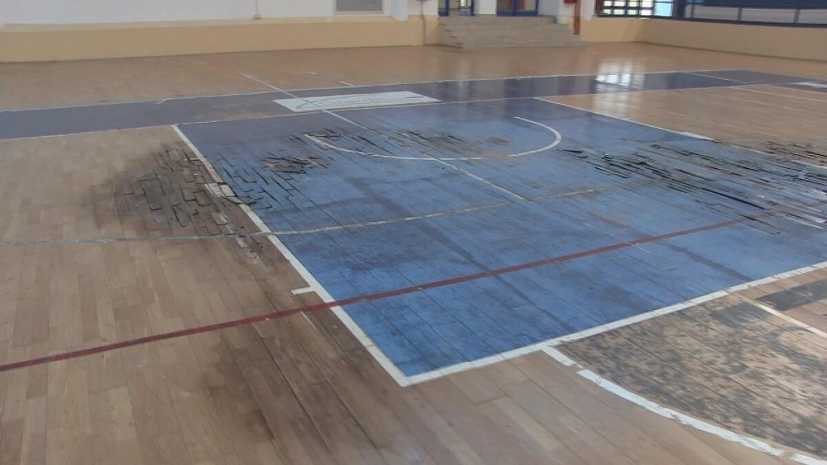 Danni al PalaCossiga, Pizzardi: "Comune e Asp arrivino ad un accordo senza contenziosi" - Il PalaCossiga danneggiato