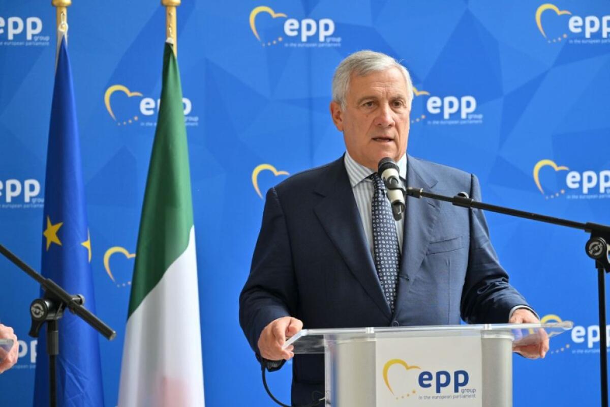 Tajani “Combattimenti in corso, gli italiani lascino il Libano” - 