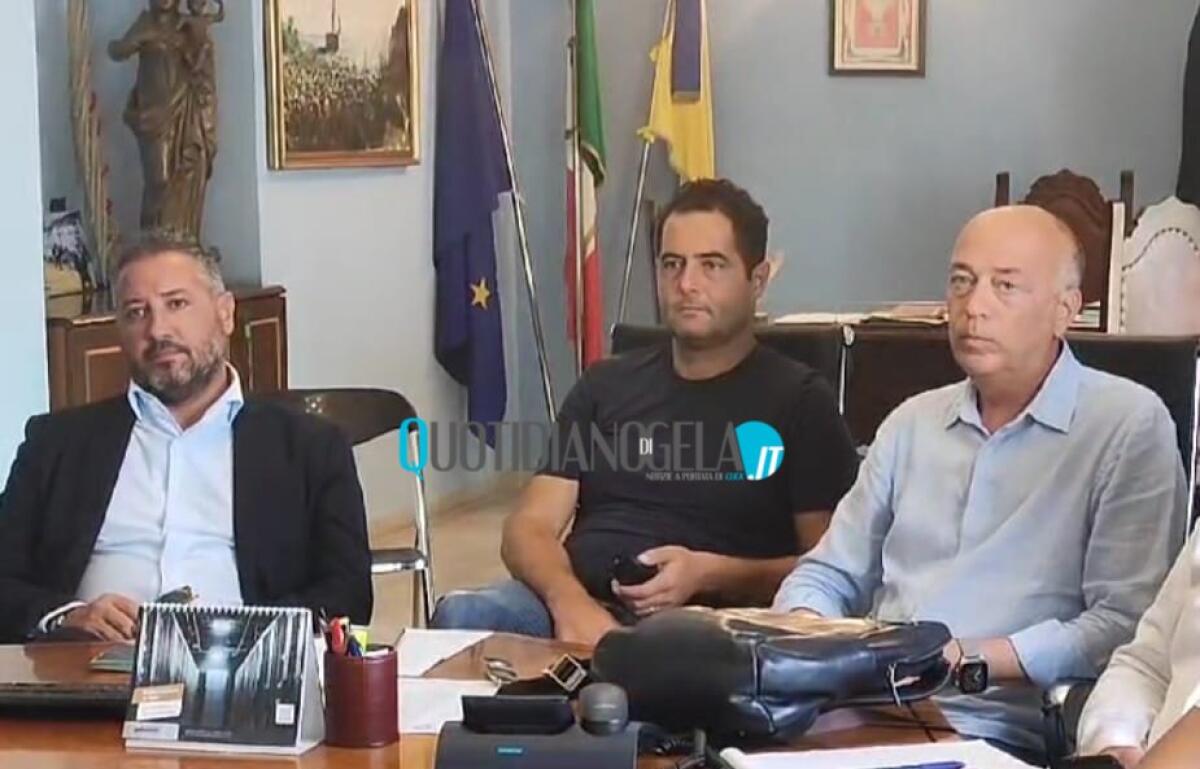 Porto, decisiva firma protocollo: via bipartisan per Di Stefano, più sponde per chiudere il cerchio - Di Stefano insieme al senatore Lorefice e al deputato Ars Scuvera