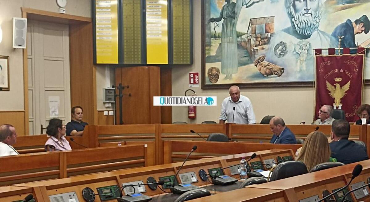 Unione Comuni, Regione apre: "Decreto con 300mila euro all'anno, così potremo avere una struttura" - Una seduta del consiglio dell'Unione dei Comuni