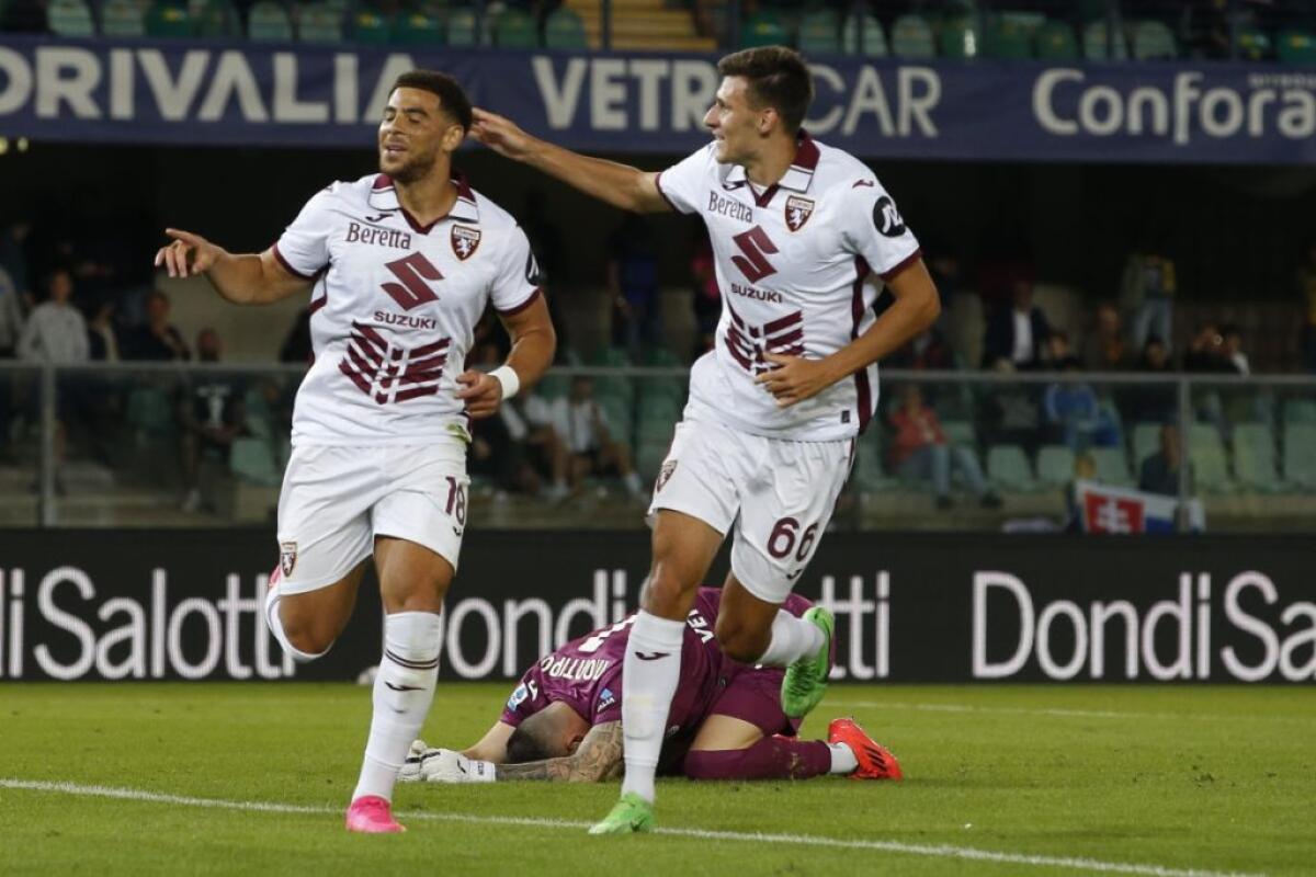 Il Torino batte il Verona e vola in vetta - 