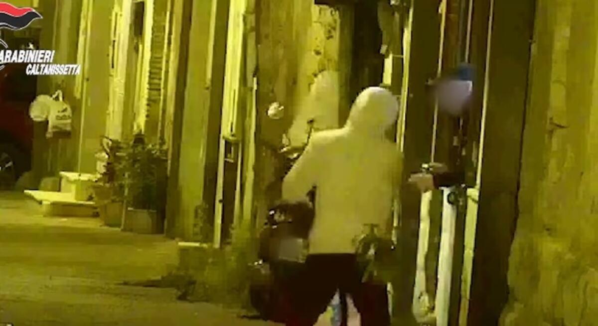 Blitz antidroga, Liardo non parla nell'interrogatorio: Peritore e Romano respingono le contestazioni - 